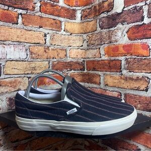 Vans slip on striped blue white red